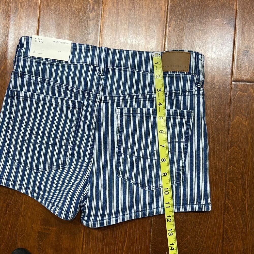 American Eagle Pinstriped Hi Rise Shortie Denim Blue Shorts Women's Size 6 NWT - Picture 8 of 9